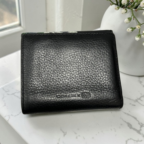 Coach Georgie Small Wallet in Signature Canvas with Kaffe Fassett Print - Picture 2 of 10